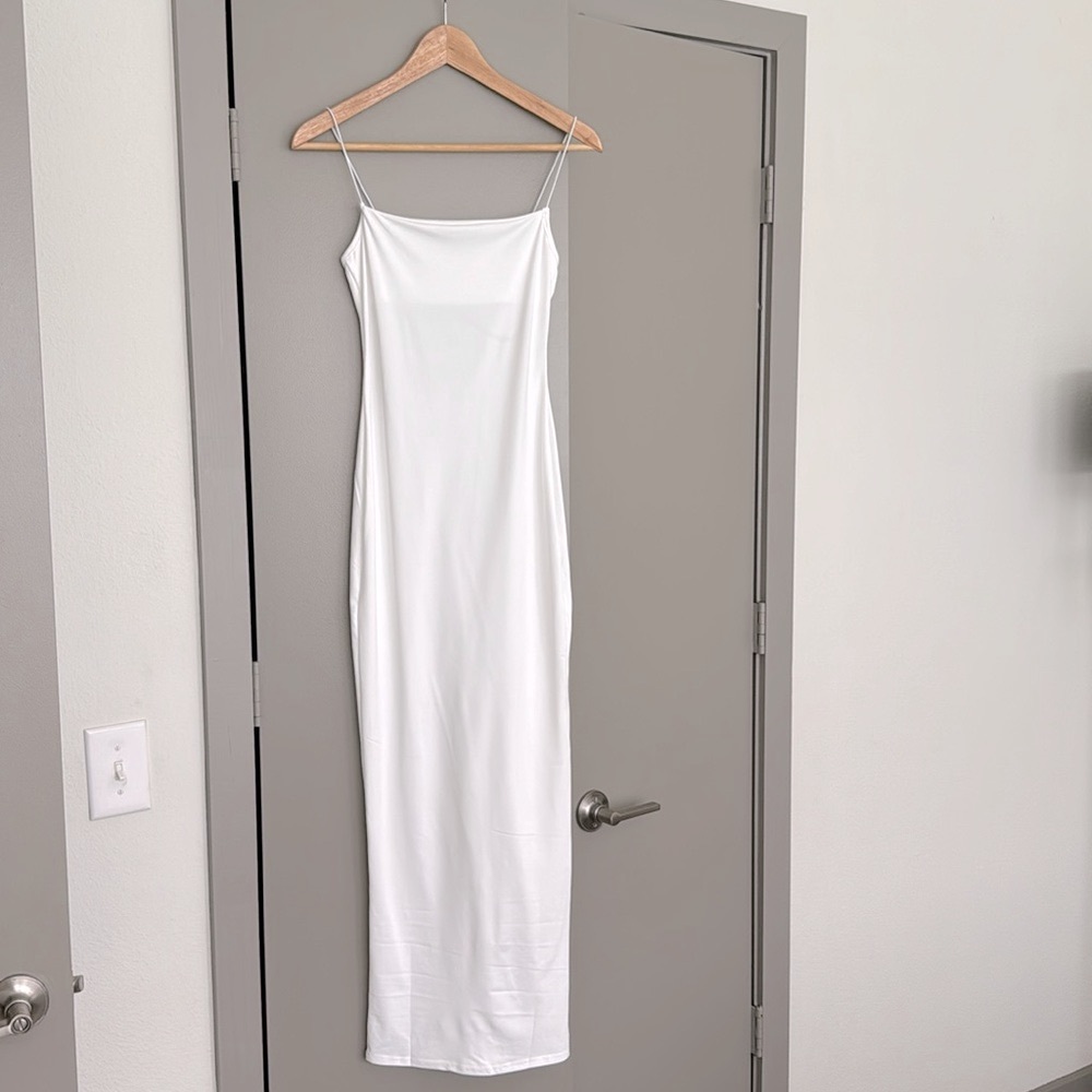 NWOT MAXI BODYCON DRESS, S